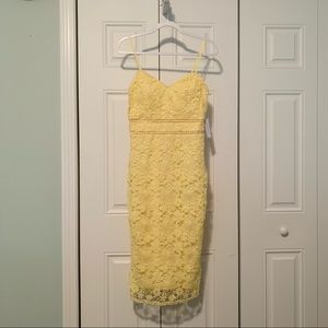 Premier Amour Yellow Lace Dress, Size 10. 🌼